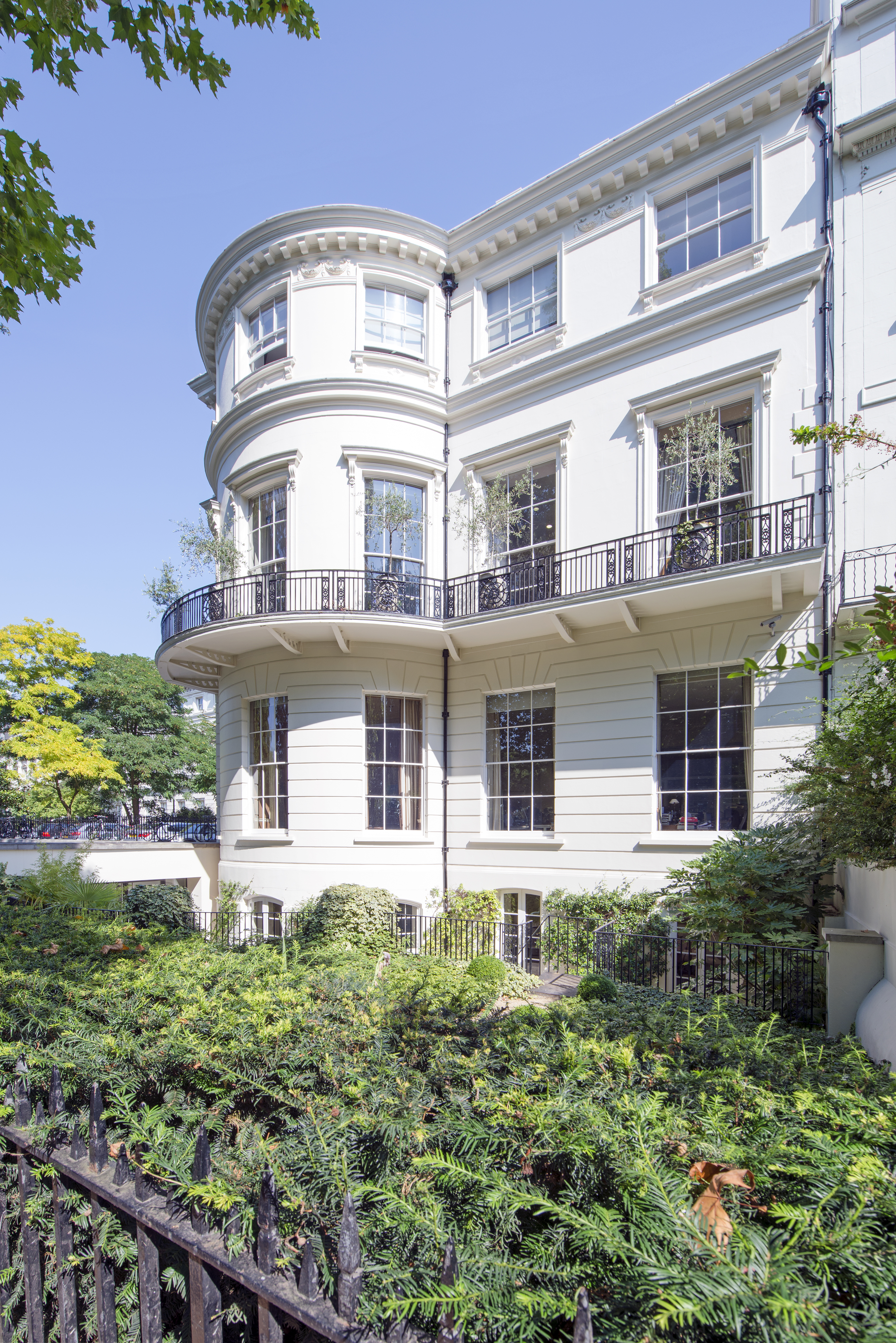 EXTERIOR 2.jpg (1)